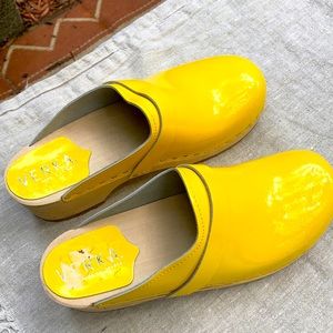 Verka made in Sweden bright yellow women’s clogs